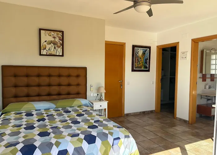 לינה וארוחת בוקר Olivella Bed&Breakfast 3*